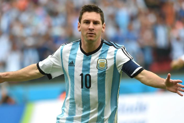 梅西最適合在哪個(gè)球隊(duì)踢球？